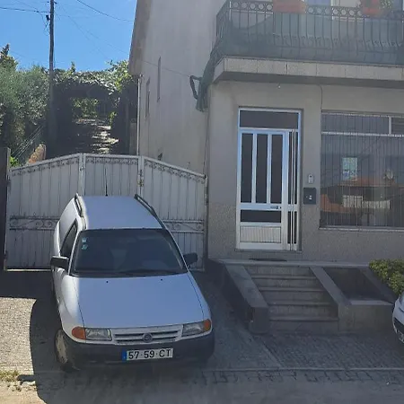 בית אירוח Em Casa Geminada Privada Com Wc Privativo